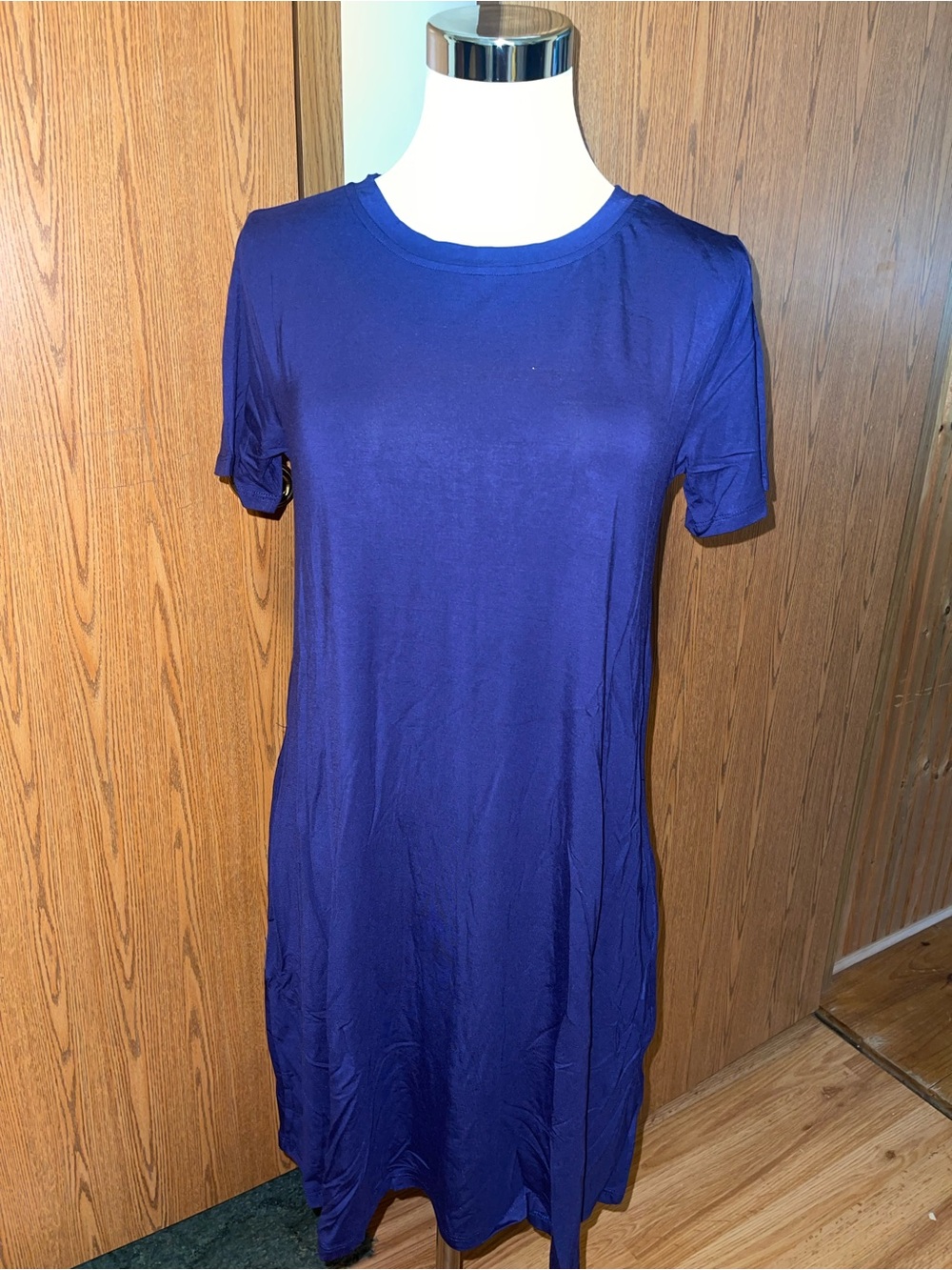 Vivette Everyday Pocketed Short-Sleeve Mini Dress in Navy Blue